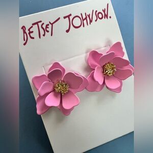 🌸 Betsey Johnson pretty in pink flower earrings 🌸
